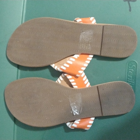 Oklahoma State flip flops - Picture 8 of 8